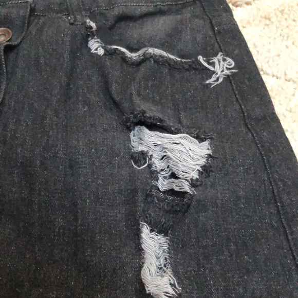 Black denim skirt - Picture 2 of 8